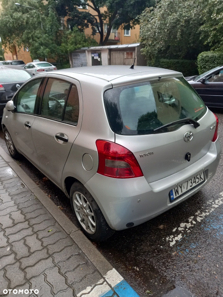 Toyota Yaris - 7