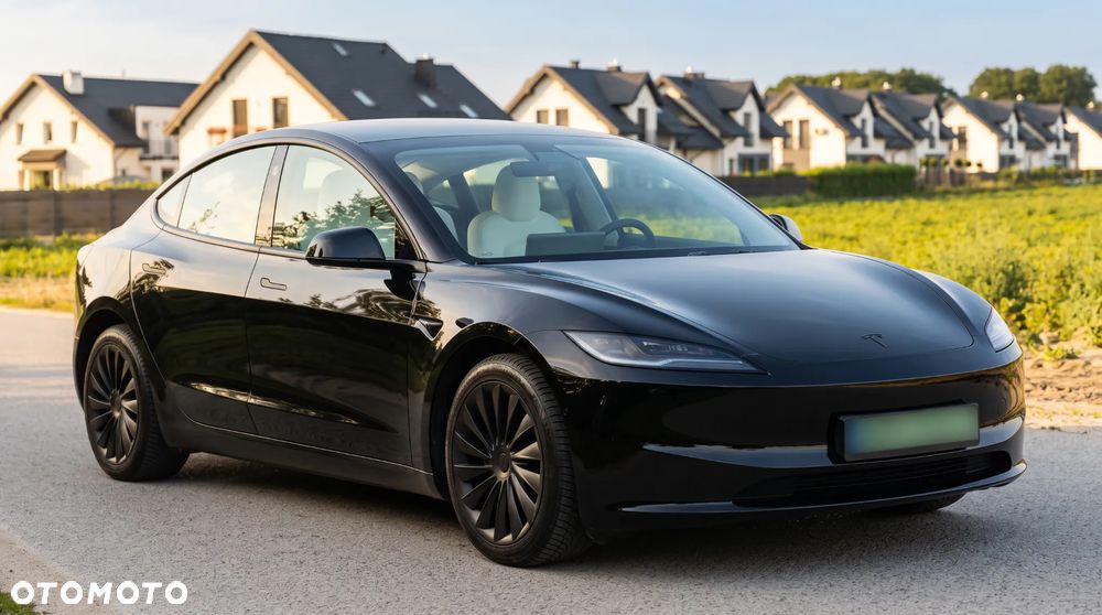 Tesla Model 3 Long Range AWD Premium - 2