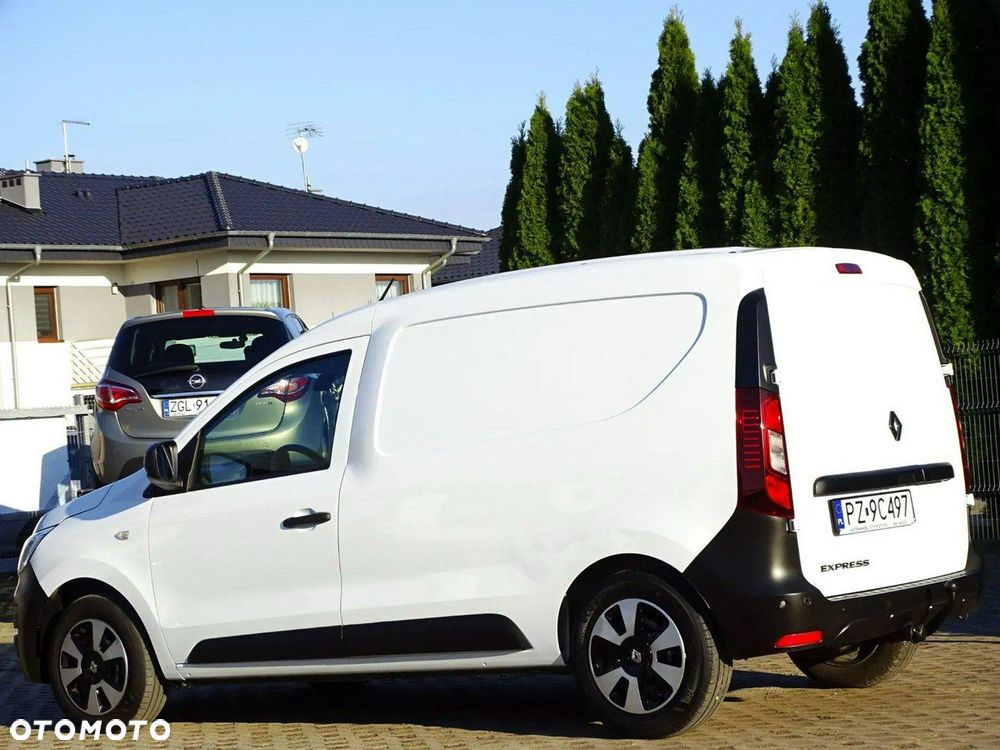 Renault Express - 9
