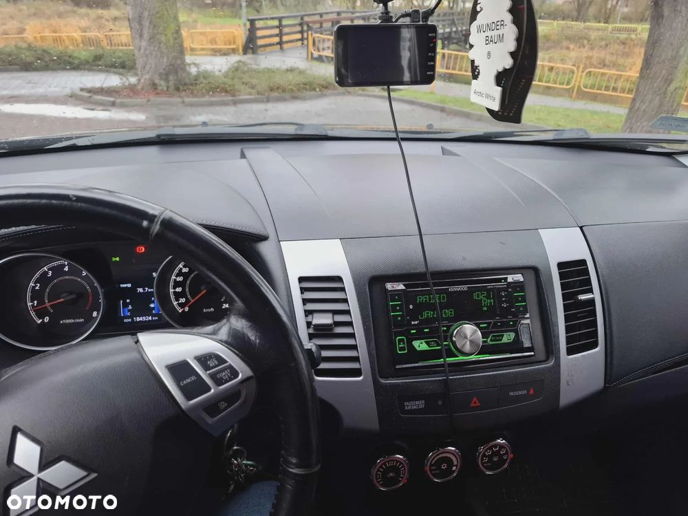 Mitsubishi Outlander 2.0 Intense 2WD EU5 - 7