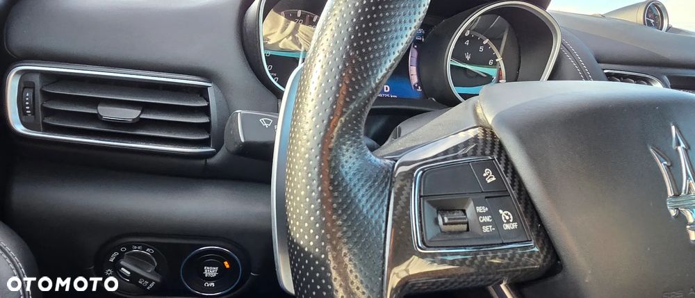 Maserati Levante - 12