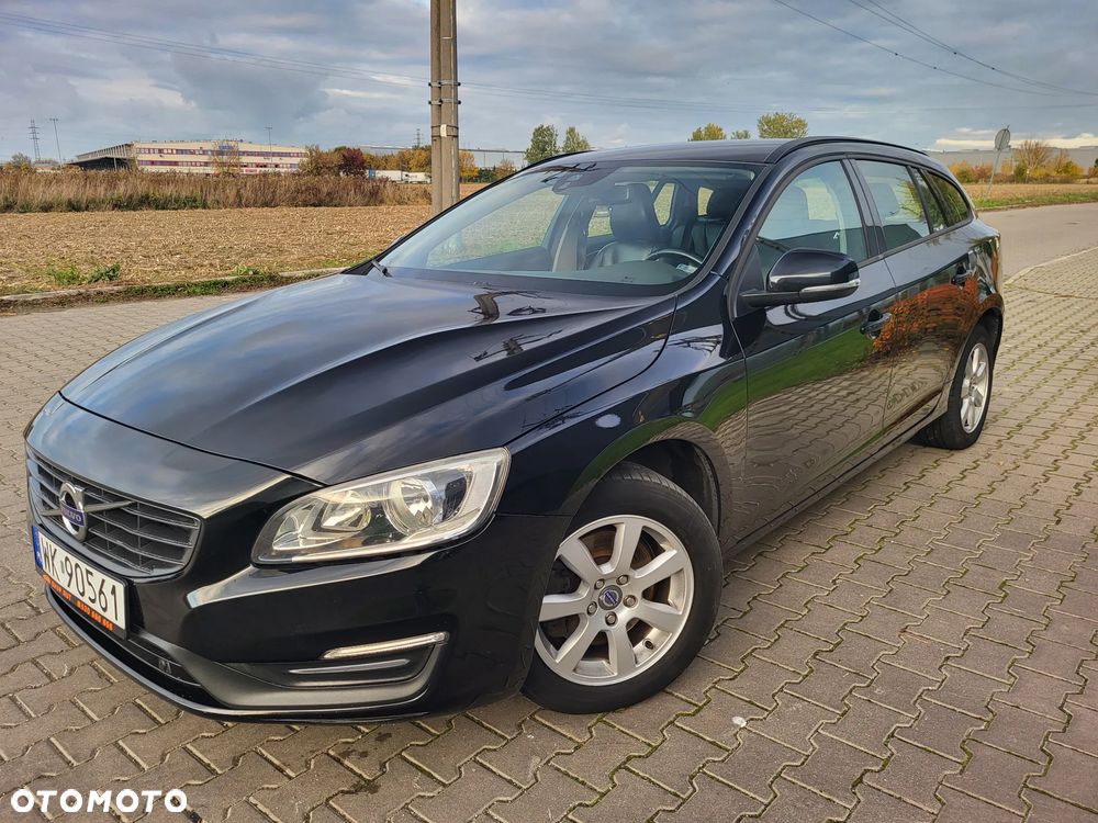 Volvo V60 D2 Momentum - 25