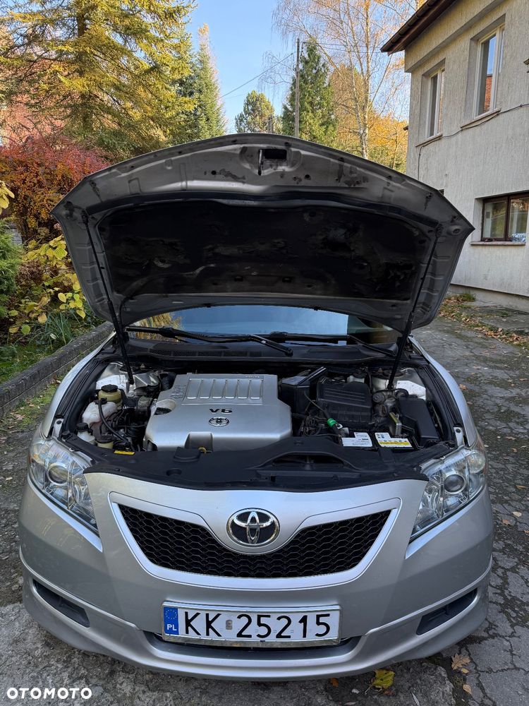 Toyota Camry 3.5 V6 SE - 4