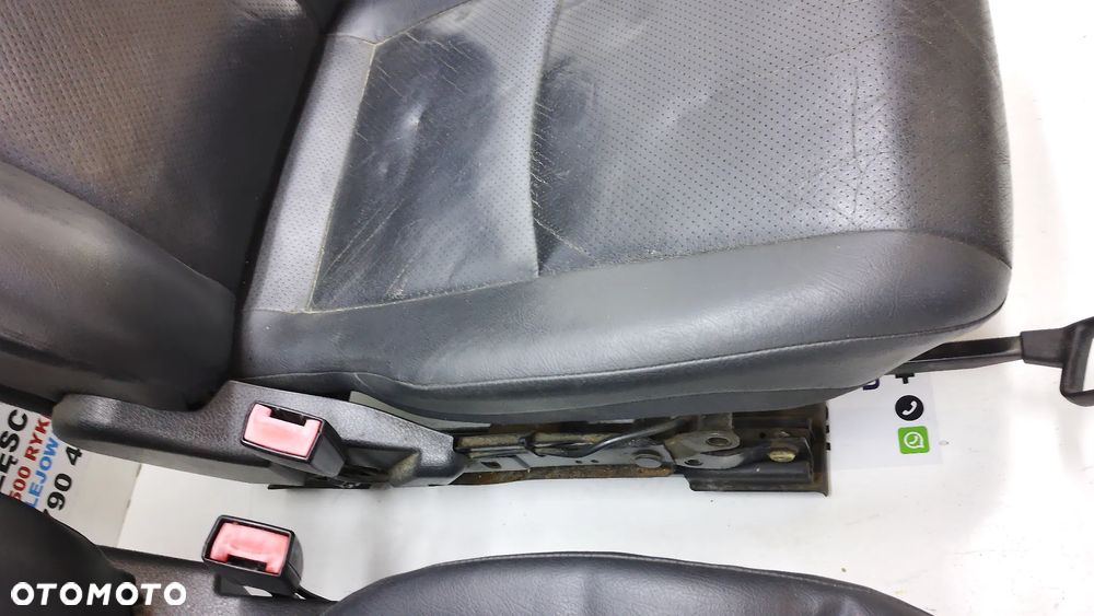 Mercedes C Klasa W203 Siedzenia Fotele Przód Skóra Czarna - 8
