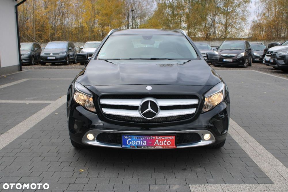 Mercedes-Benz GLA - 10