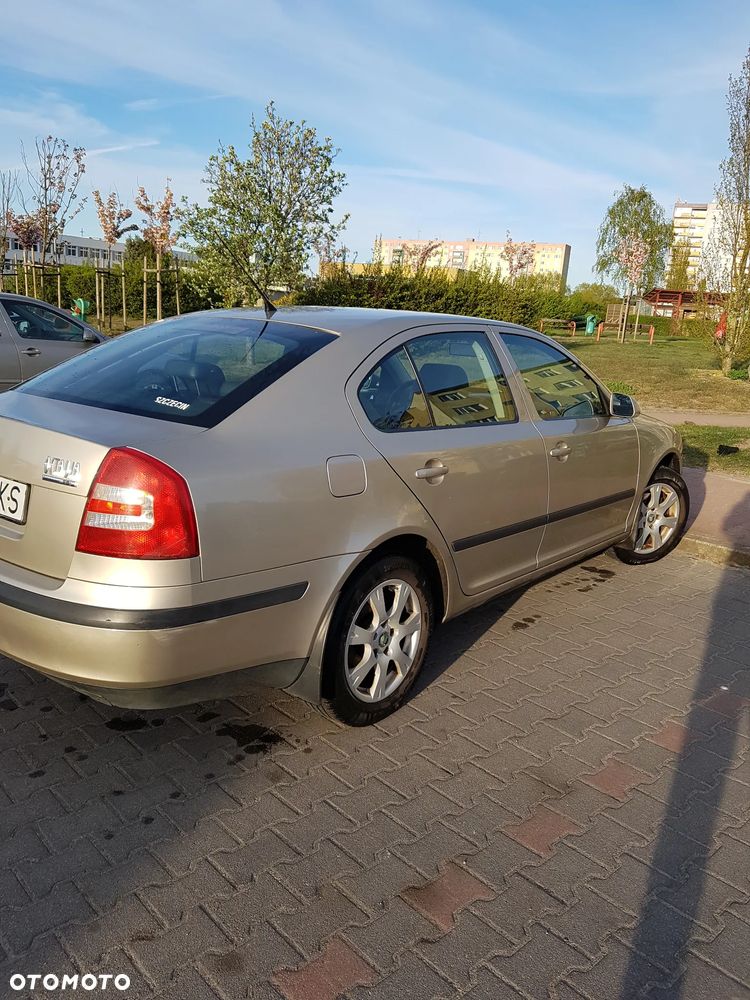 Skoda Octavia ver-2-0-fsi-automatik-elegance - 4