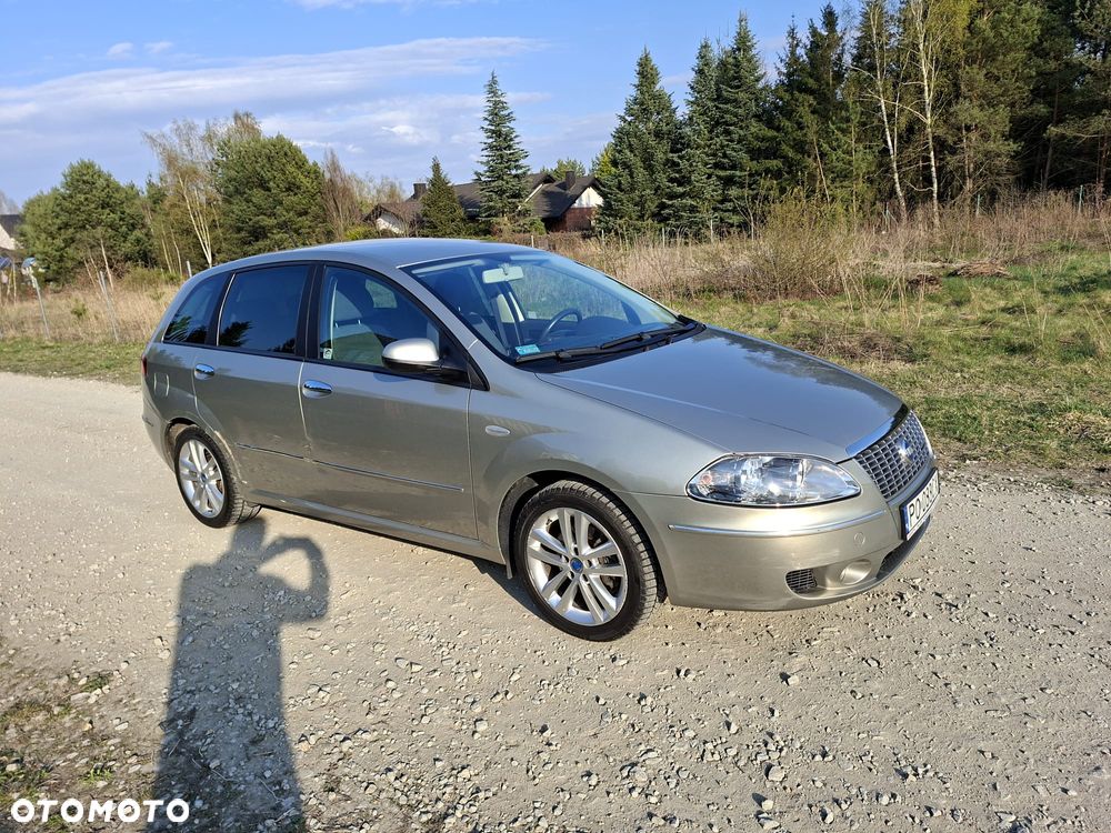 Fiat Croma 1.9 JTD Emotion - 3