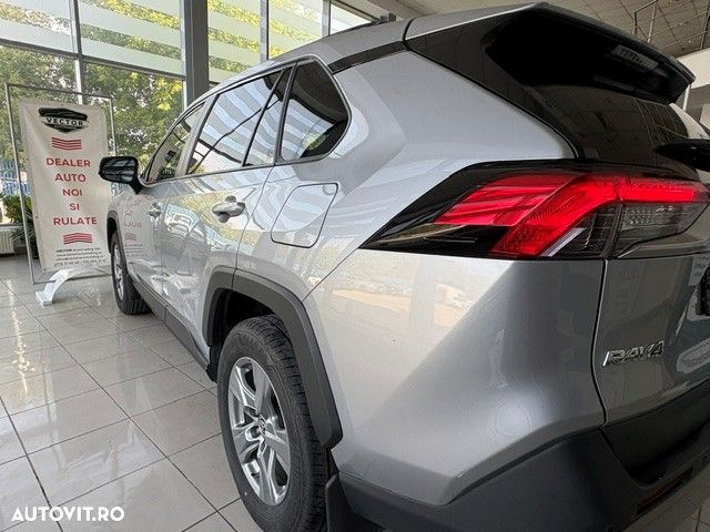 Toyota RAV4 - 6