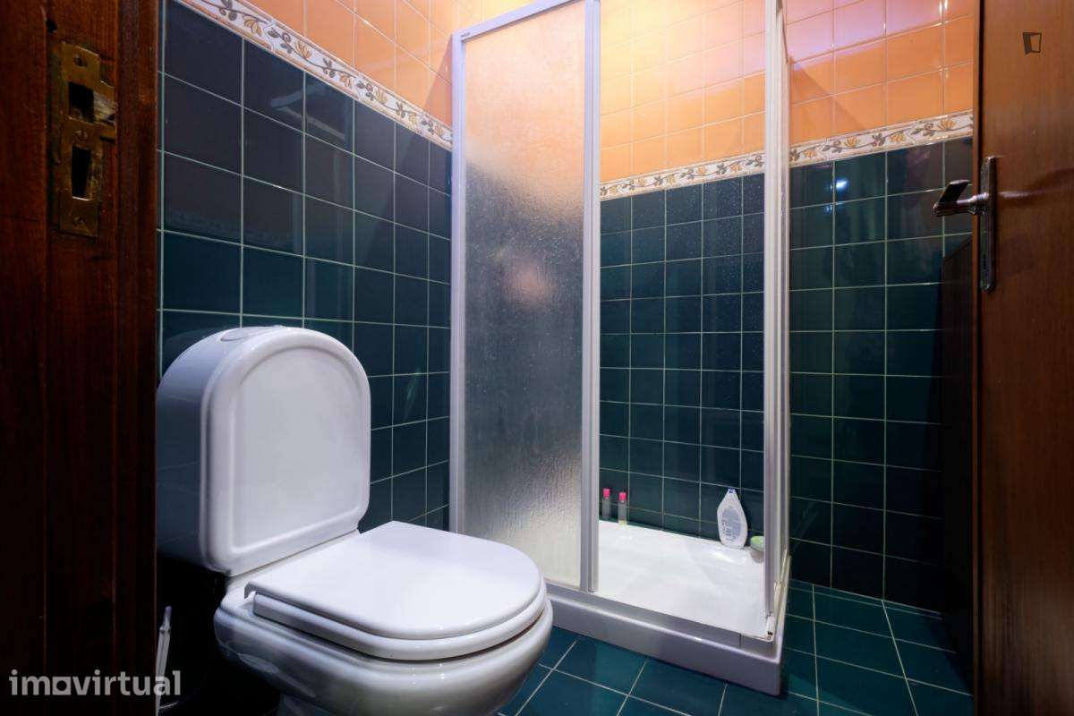 Quarto - localizado em Cidral Coimbra - Grande imagem: 4/30