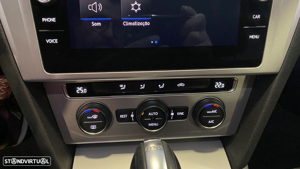 VW Passat Variant - 26