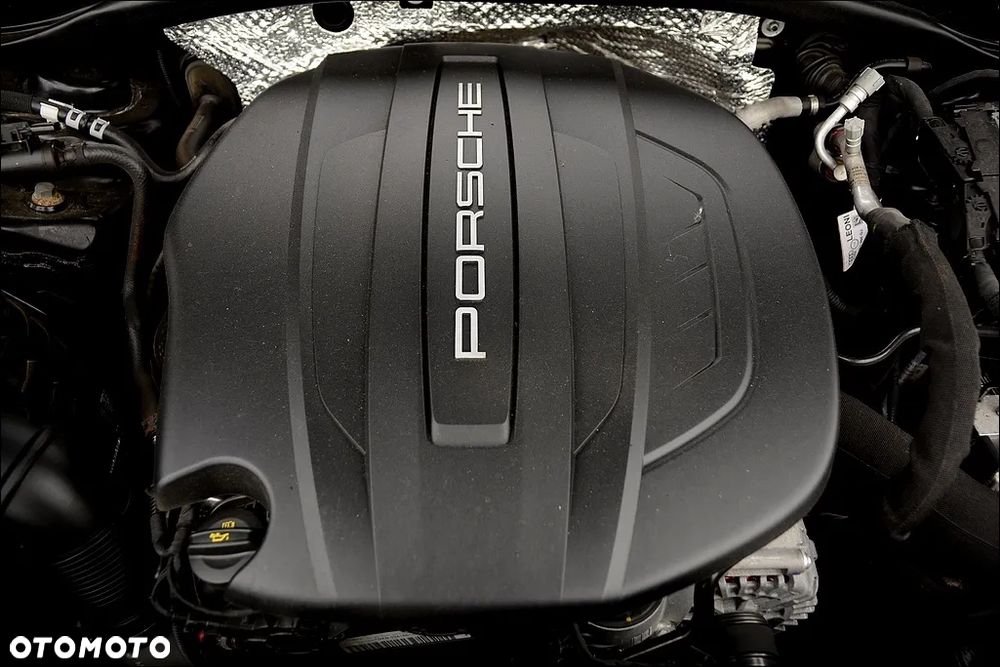 Porsche Macan Standard - 40