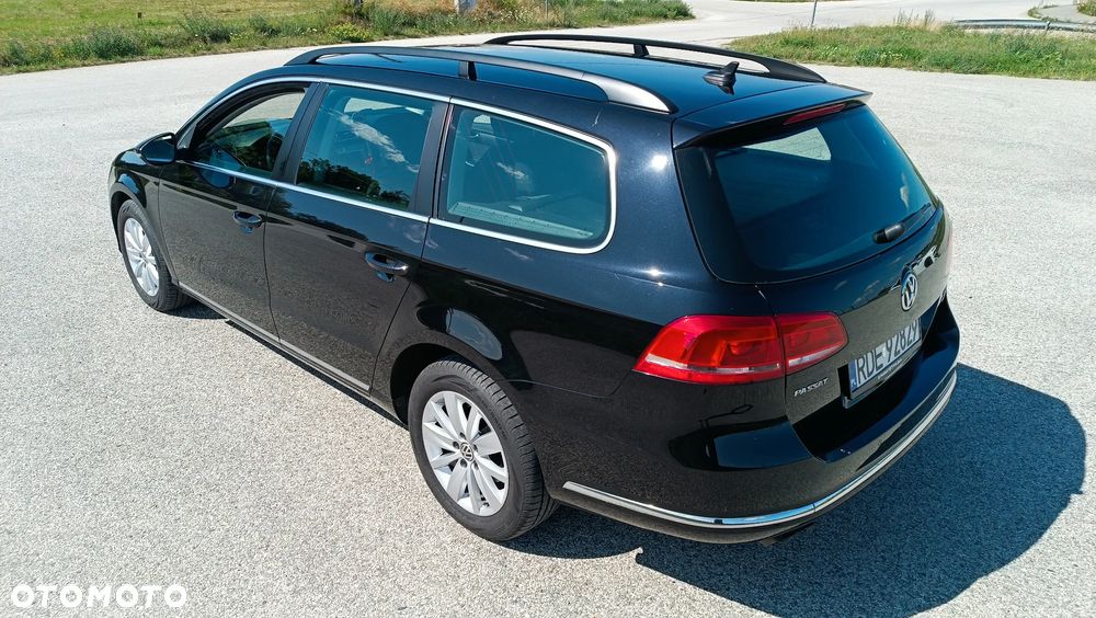 Volkswagen Passat 2.0 TDI Comfortline - 4