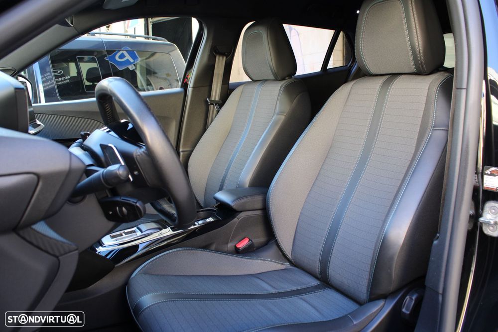 Peugeot 2008 PureTech 130 EAT8 Allure - 30