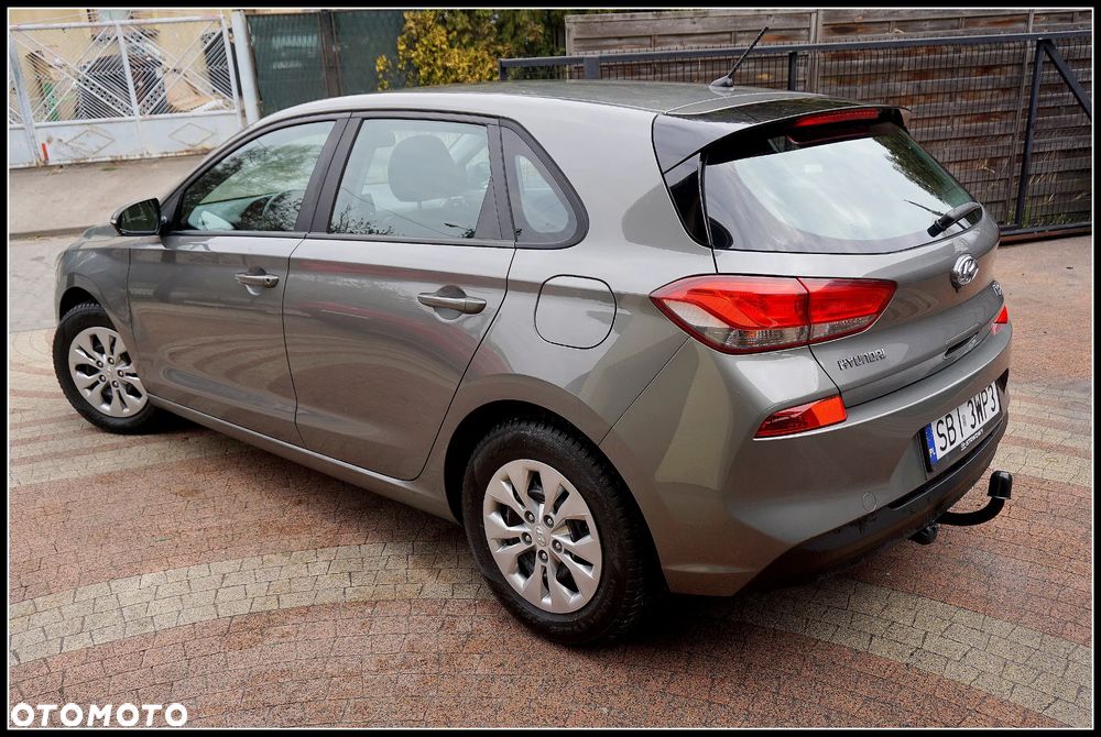 Hyundai i30 1.4 Premiere Comfort - 4