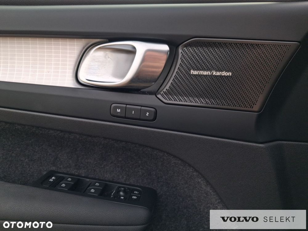 Volvo XC 40 - 18