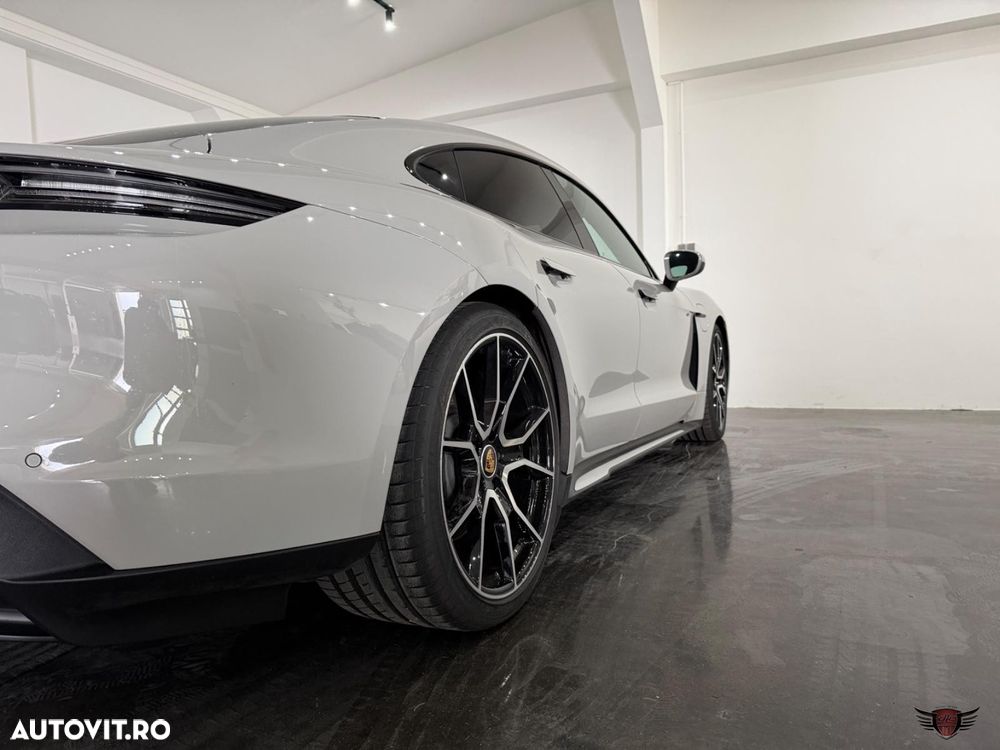 Porsche Taycan Performancebatterie Plus - 32