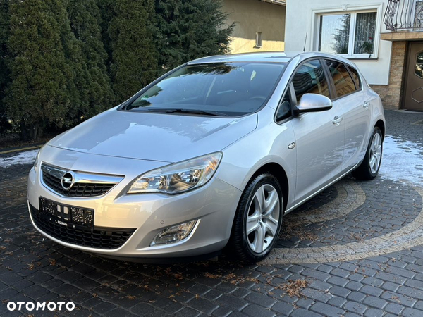 Opel Astra 1.4 Turbo 150 Jahre