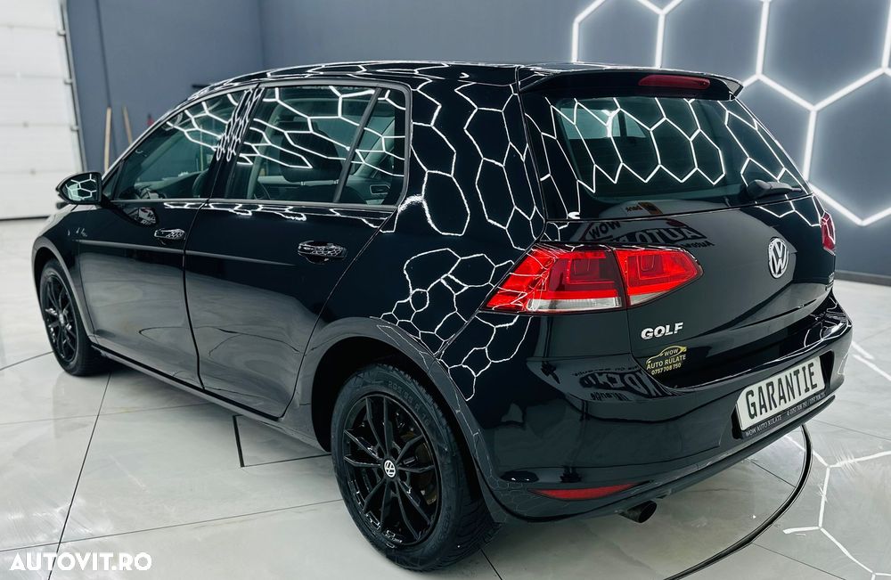 Volkswagen Golf 1.6 TDI DPF BlueMotion - 4