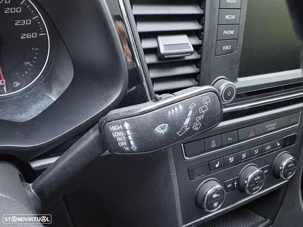 SEAT Leon ST 1.6 TDI S&S 4Drive Style - 39