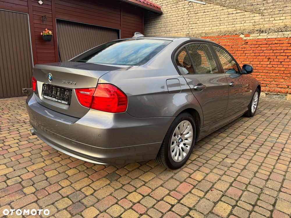 BMW Seria 3 320d - 8