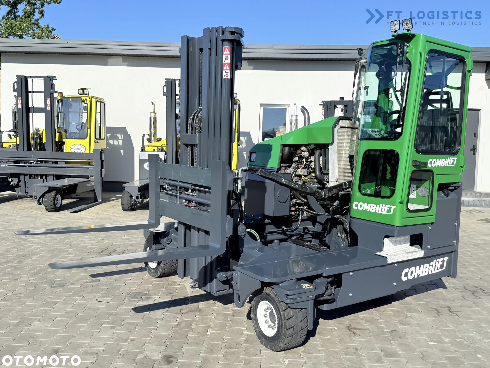 Combilift WÓZEK CZTEROKIERUNKOWY - WIELOKIERUNKOWY C4500 / DIESEL / TRIPLEX 4900MM /JEDYNE 4854 MOTOGODZIN /  POZYCJONER WIDEŁ / PEŁNA KABINA - OGRZEWANIE / STAN IDEALNY / Szeroka oferta wózków czterokierunkowych i bocznych, dopasowanych do różnorodnych potrzeb i zastosowań - 22