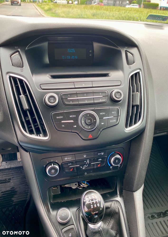Ford Focus 1.0 EcoBoost Trend - 9