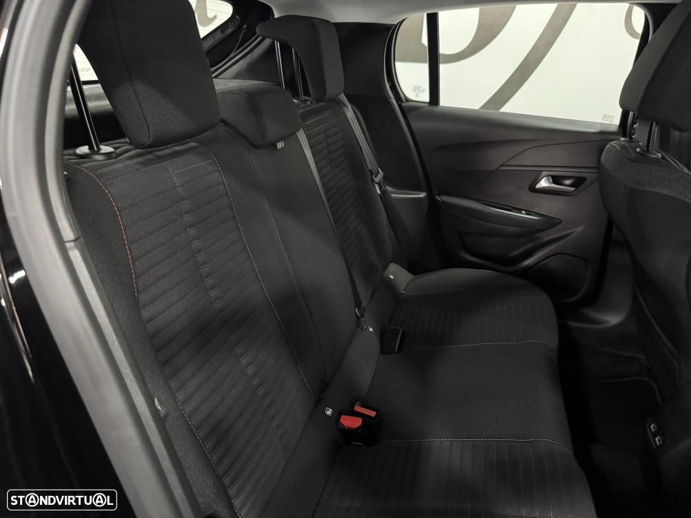 Peugeot e-208 Active Pack - 37
