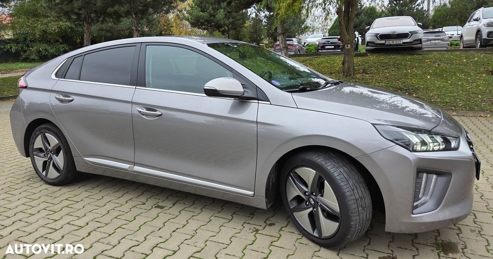 Hyundai Ioniq 2022 photo 2