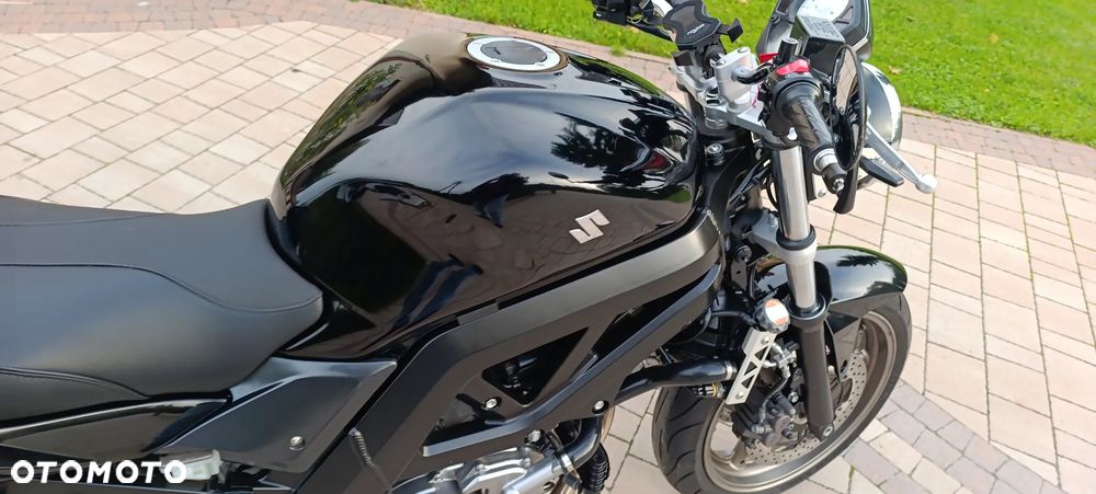 Suzuki SV - 21