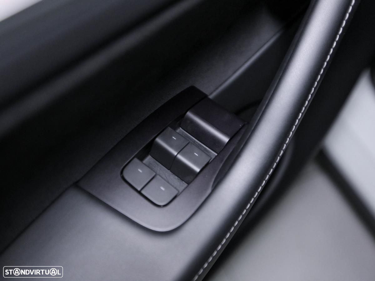 Tesla Model Y Long Range Tração Integral - 11