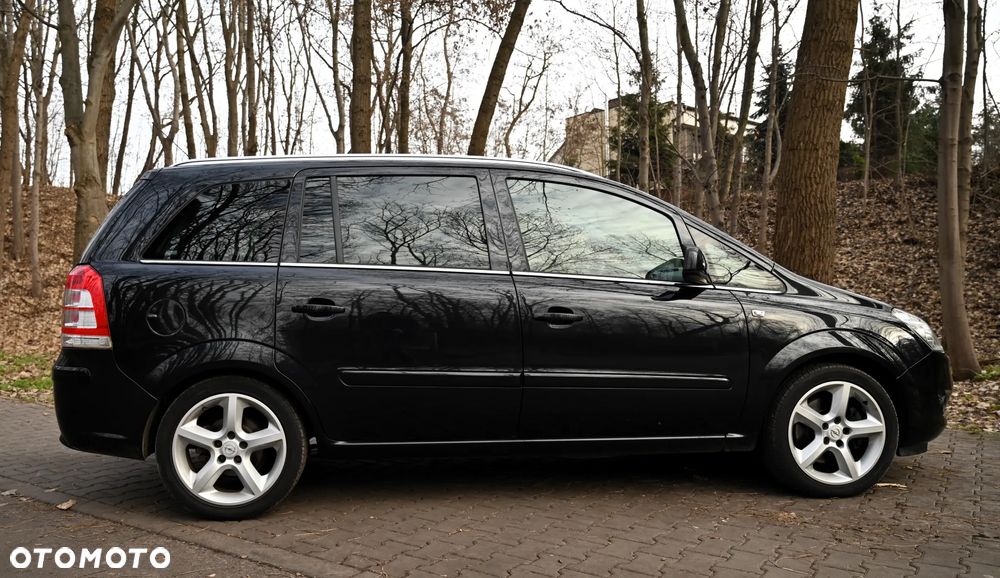 Opel Zafira - 16