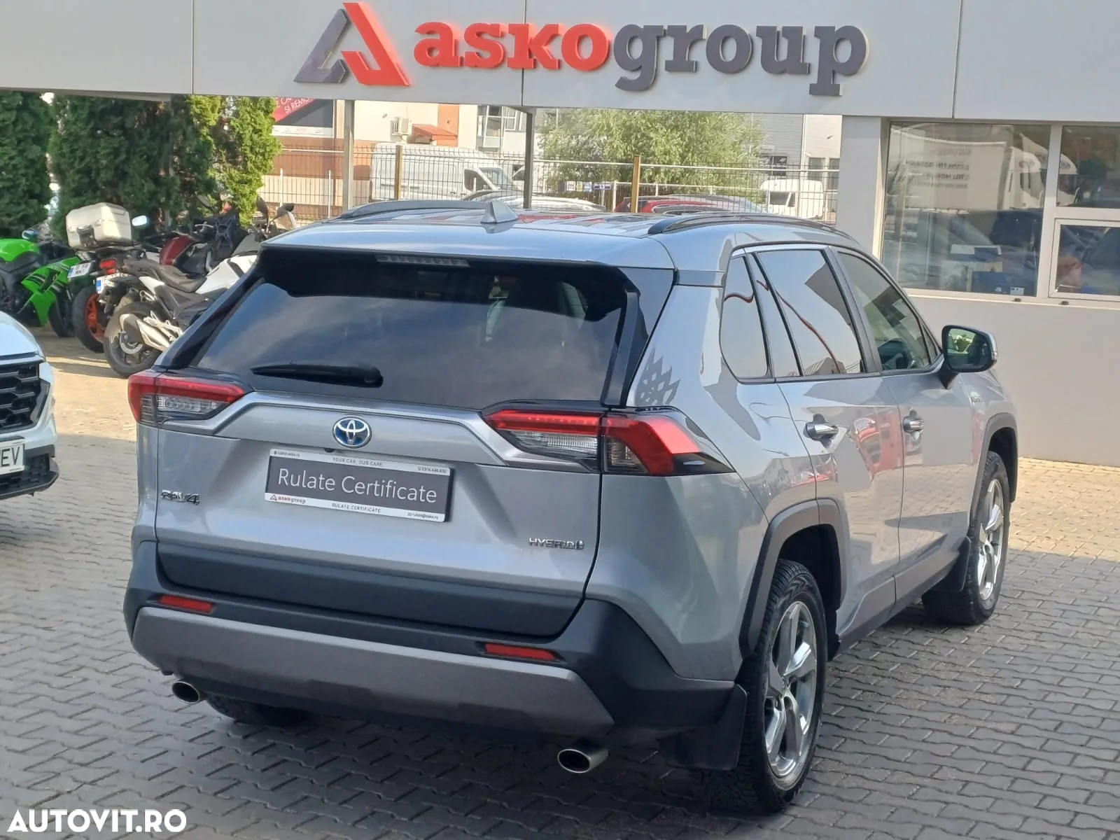 Toyota RAV4 2.5 Hybrid VVT-iE 4x4 Luxury - 4