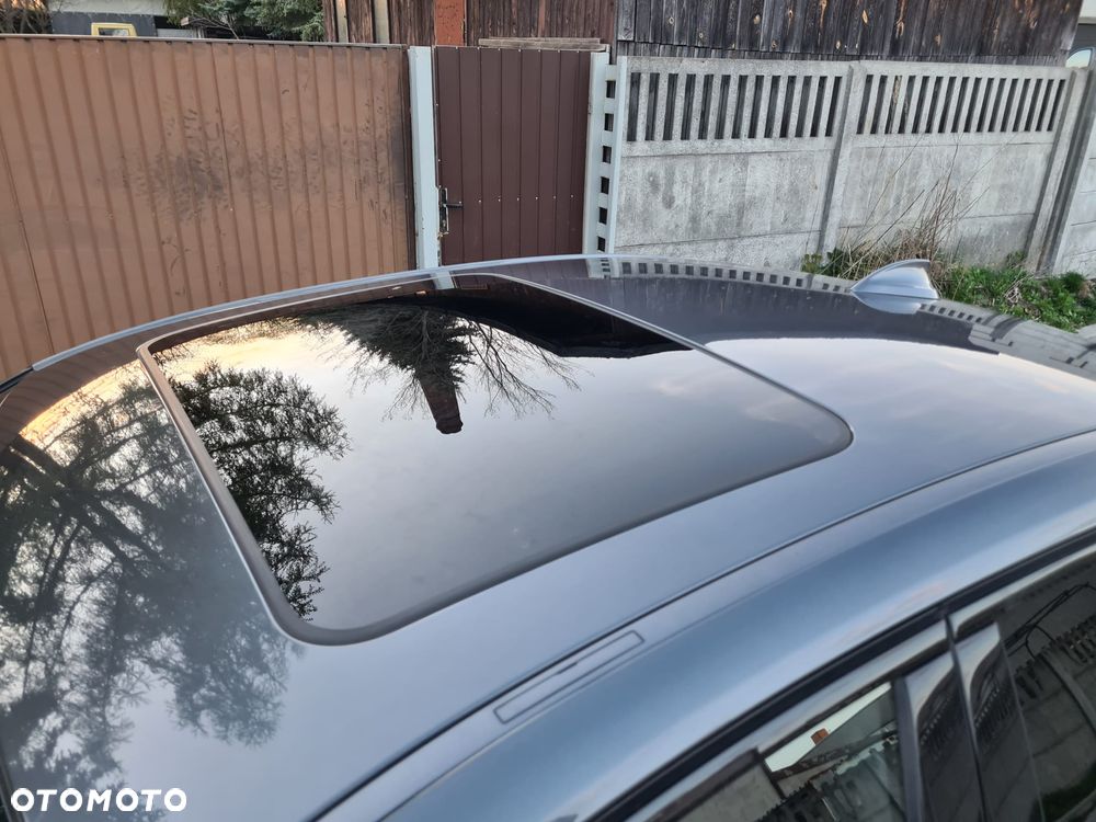 BMW Seria 3 330e M Sport - 17