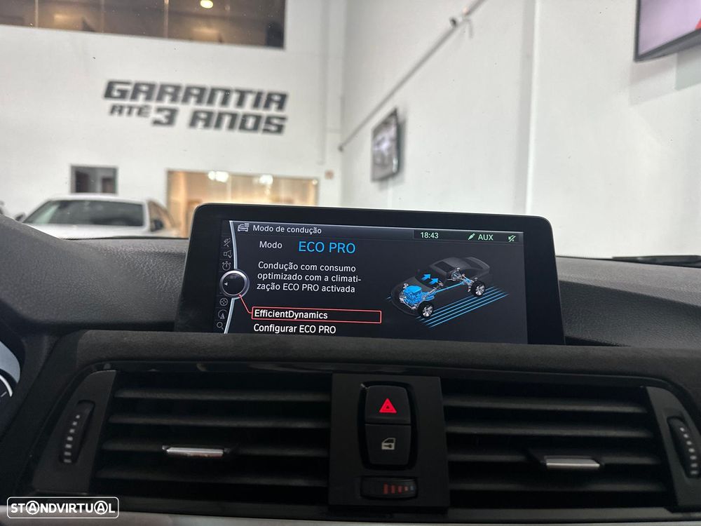 BMW 328 i Auto Pack M - 38