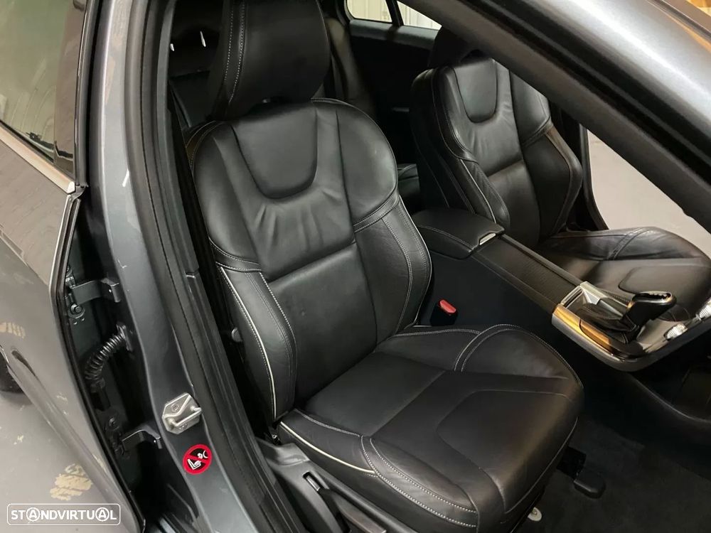 Volvo V60 2.0 D4 R-Design Geartronic - 15