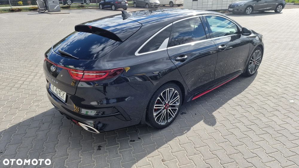 Kia ProCeed - 1