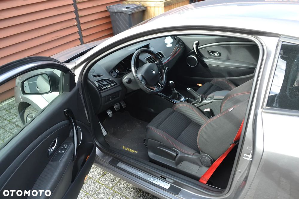 Renault Megane 2.0 16V R.S - 11