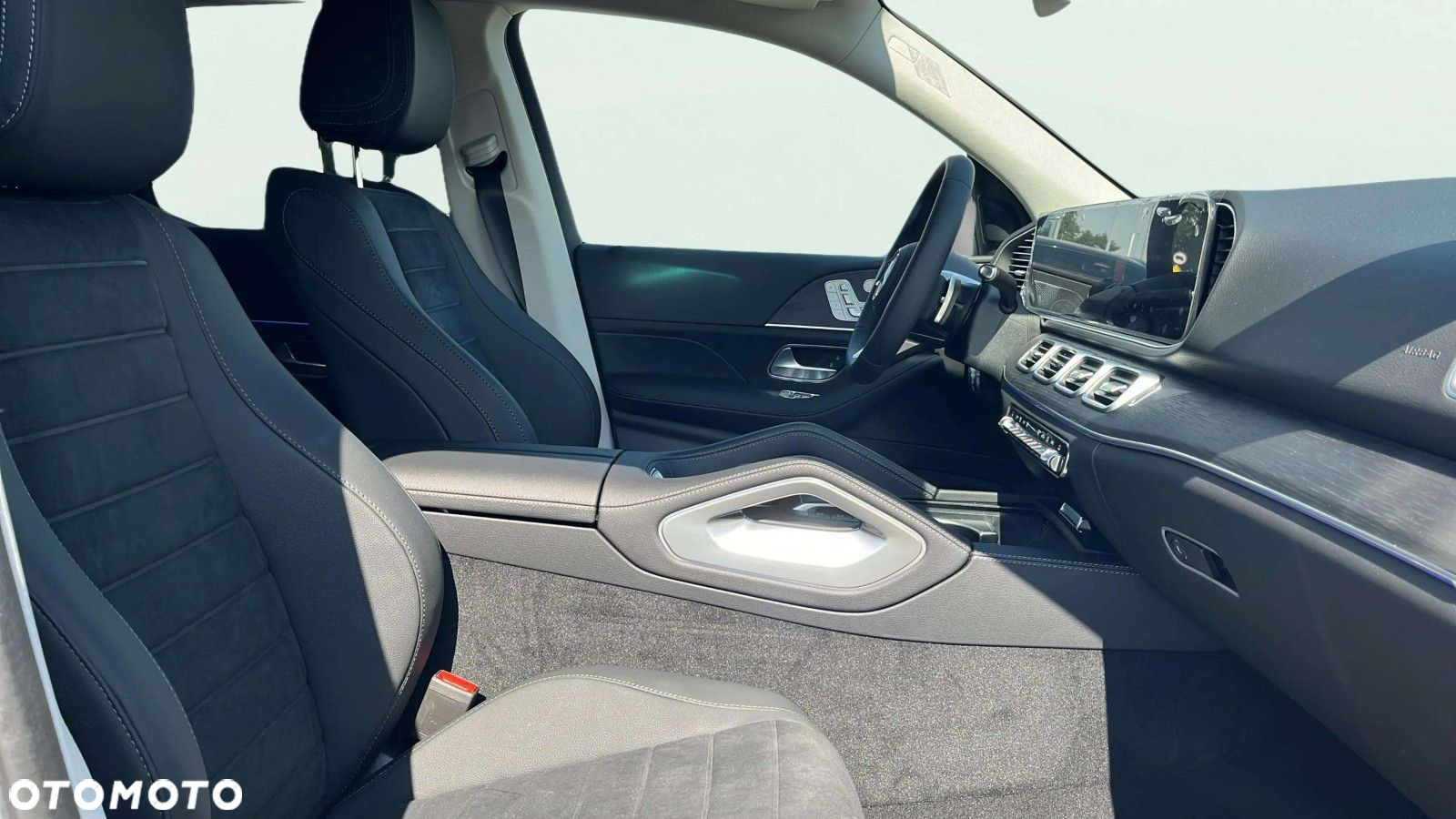 Mercedes-Benz GLE - 13