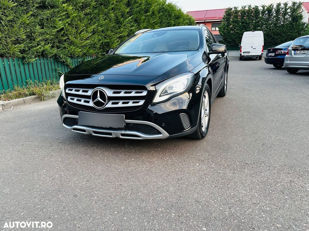 Mercedes-Benz GLA 200 d 4MATIC 7G-DCT - 1