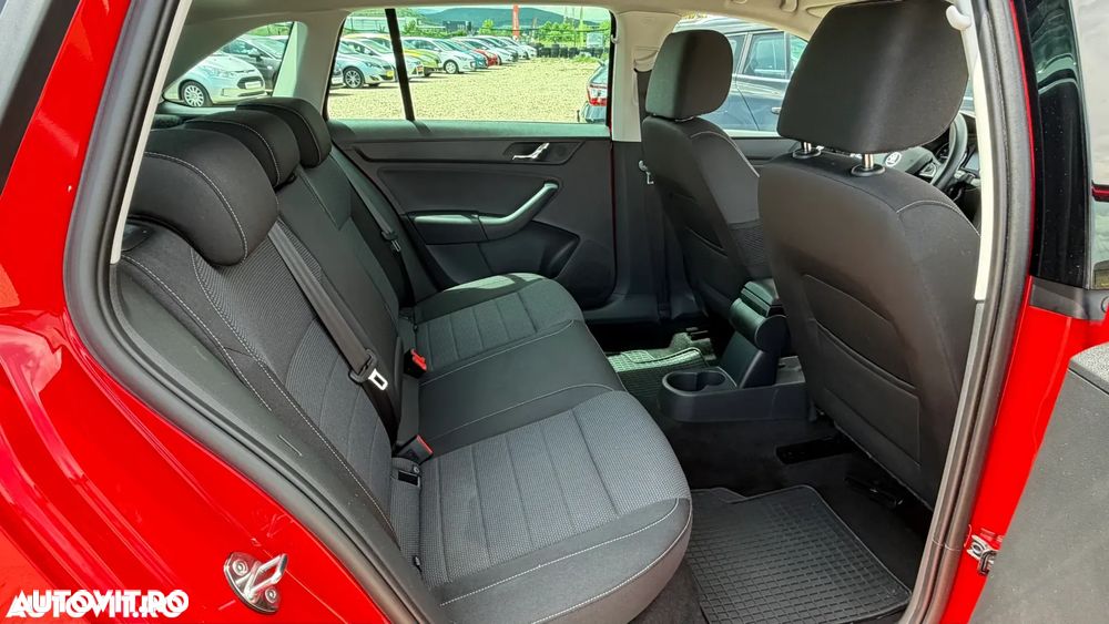 Skoda RAPID 1.6 TDI DSG Edition - 12