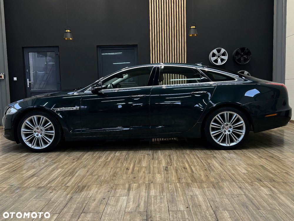 Jaguar XJ 3.0 D V6 Premium Luxury - 13