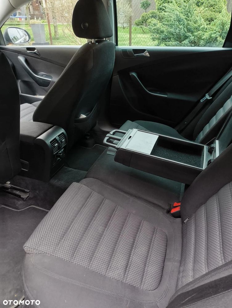 Volkswagen Passat - 7