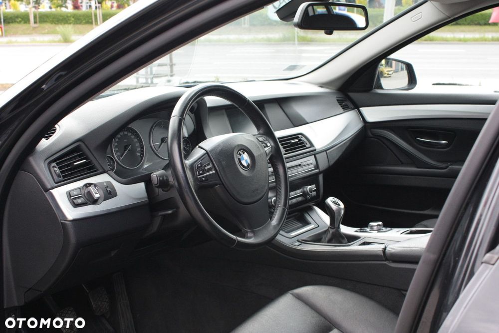 BMW Seria 5 520d - 15
