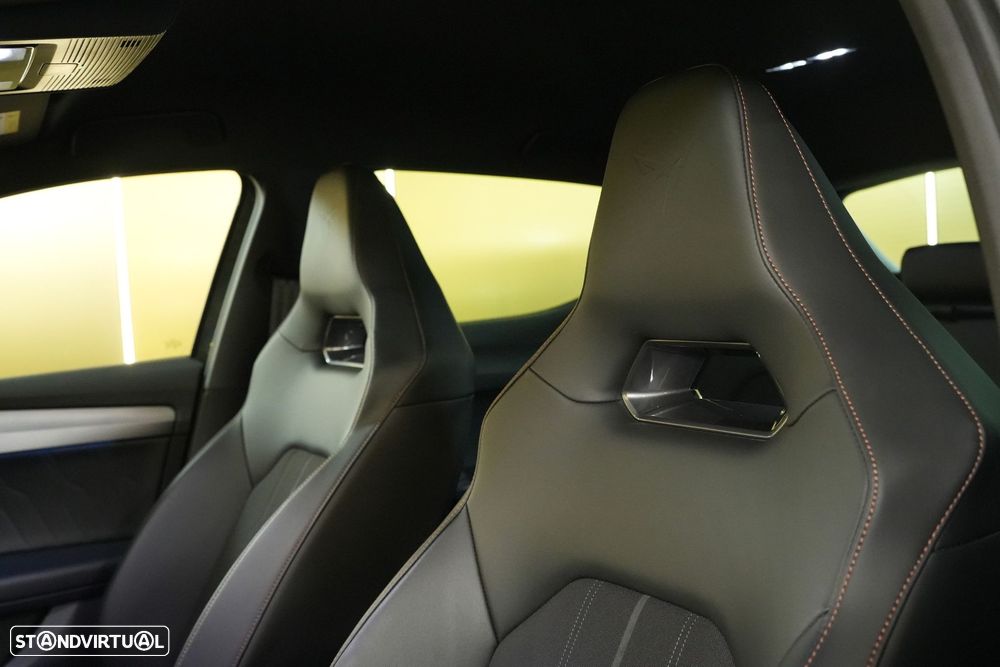 Cupra Leon 1.4 e-Hybrid MID DSG - 36