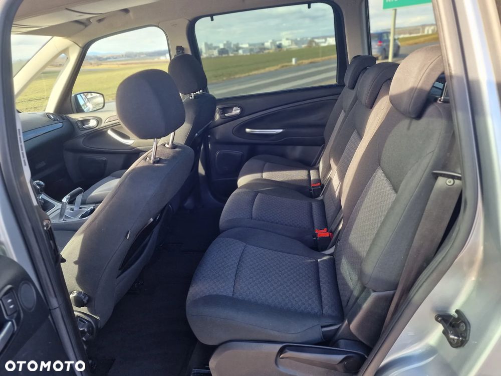 Ford Galaxy 2.0 TDCi Ghia - 21