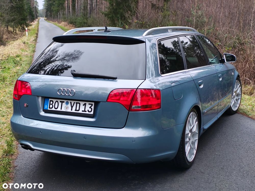 Audi A4 Avant - 16