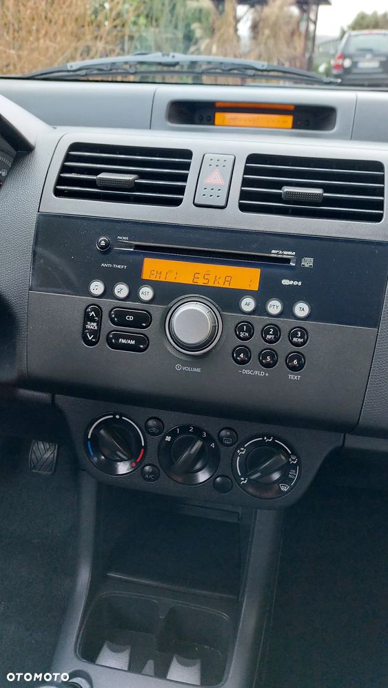 Suzuki Swift 1.3 4x4 Comfort - 28