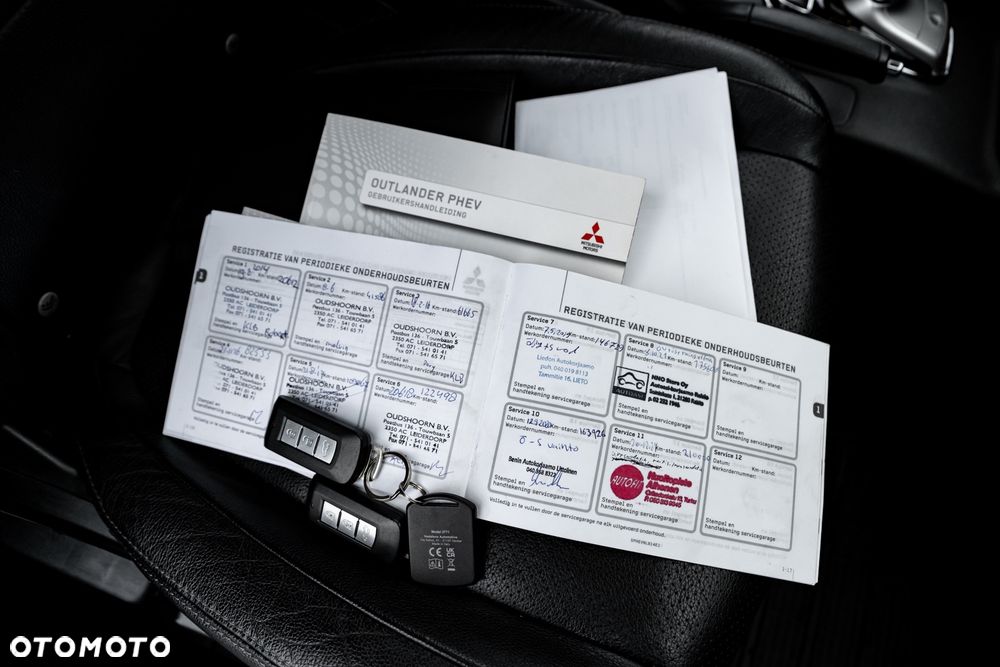 Mitsubishi Outlander 2.0 4WD Plus - 18