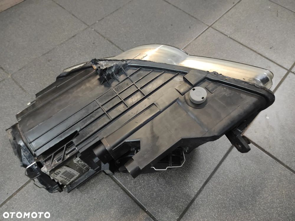 LAMPA PRZEDNIA PRAWA VW PASSAT B6 .96. LIFT BI XENON SKRĘTNY USZKODZONE MOCOWANIA  WYSYŁKA !!! - 6