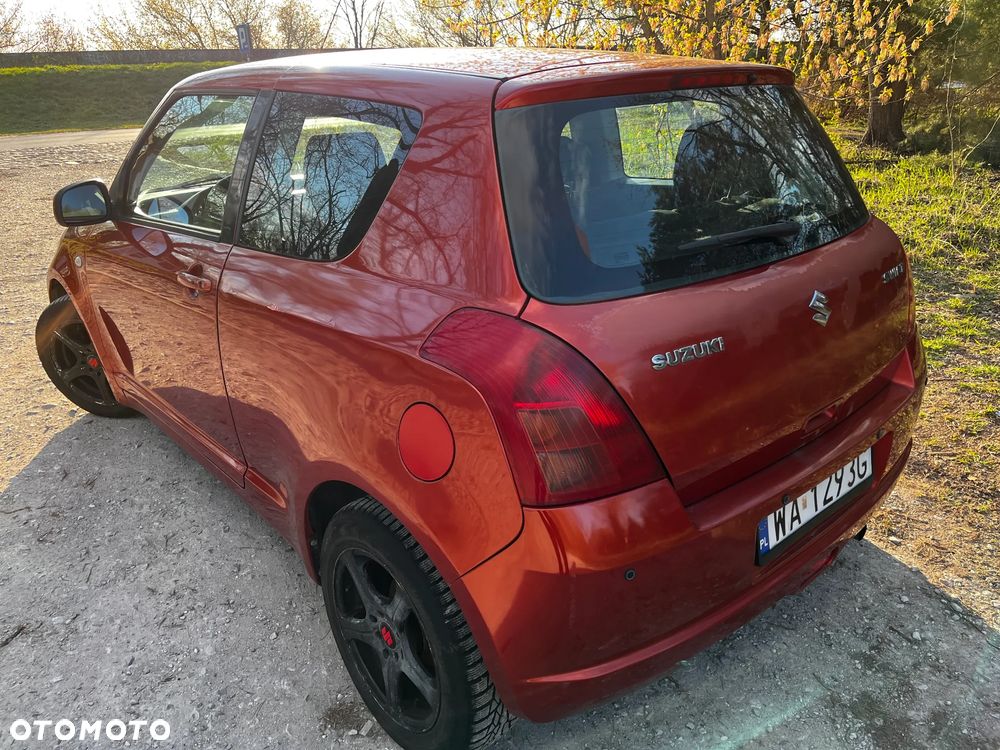 Suzuki Swift - 4